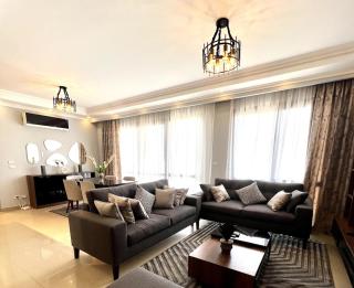 SODIC Eastown 3Bedrooms with Nanny premium residence - 0