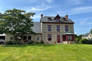 Maisons de Familles Country house with a spa - 9
