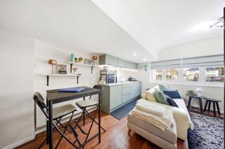 Tranquil Studio - Sleeps 2 & Private Parking - 1