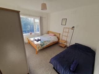 3 bedroom detached home from home in Bromborough - 4