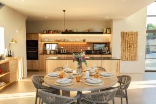 Luxury 3 Bedroom Barn in Gansbaai, South Africa - 2