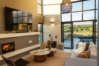 Luxury 3 Bedroom Barn in Gansbaai, South Africa - 4
