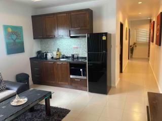 Eliza Garden Resort Apartment with Shared Pool - 2