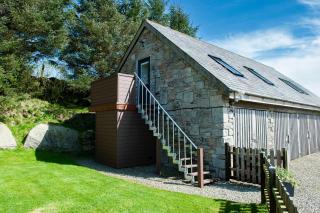 Dartmoor Barn on North Hessary Tor - 0