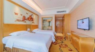 Vienna Hotel Guangdong Qingyuan Wanda Plaza Xincheng Beijiang - 5