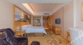 Vienna Hotel Guangdong Qingyuan Wanda Plaza Xincheng Beijiang - 2