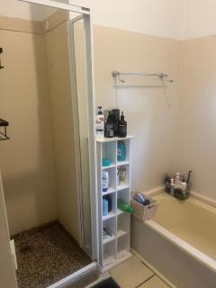 Private room near the airport - 6