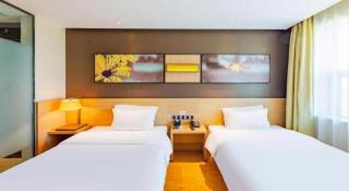 IU Hotel Tianjin Tianta Scenic Spot Wujiayao Metro Station - 4