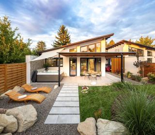 White Lotus Mini Loft House - 0