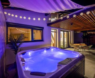 White Lotus Mini Loft House - 4