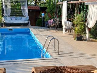 Smestaj sa bazenom Sunny Hill - 6