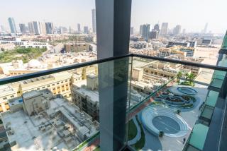 Bloom Tower B District 10 - Modern Apartment with Stunning Views - 8