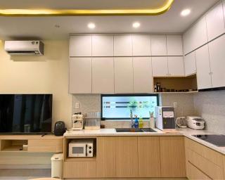 LYLAC Home Saigon NBK - Private Oasis 5BR Duplex in D1 near Japantown - 5