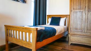 3-Bed City Centre Flat Walk to Centre Games Room and Parking Great Value for Groups - 7