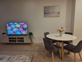 The Park Life West End 2 Bed Retreat - 1