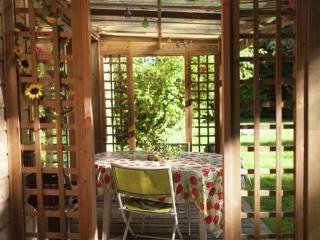 Cozy chalet in Ponchel with pond - 9
