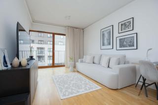 Modern Apartment with a Balcony in Warsaw by Noclegi Renters - 0