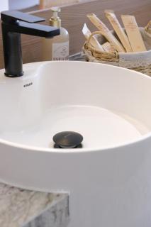 Mona Luxe Apartment - 9