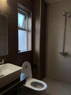 TOP CITY Luxe Studio Apartment - 3