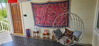 Friendly, artsy private rooms near mountains - 1