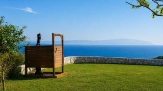 Artsy Wooden Cottage - 4