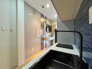 Behome with Balcony & Bright - Near Tan Dinh Market - 5