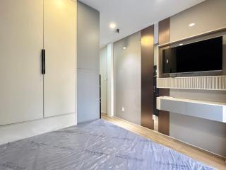 Behome with Balcony & Bright - Near Tan Dinh Market - 3