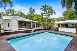 Clifton Beach Family Retreat with Pool - 0