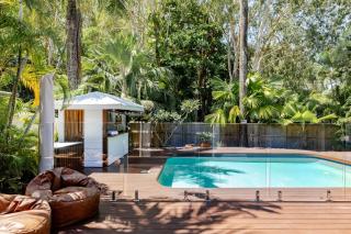 Clifton Beach Family Retreat with Pool - 6