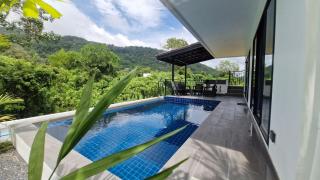 Luxurious Villa with Private Pool and Stunning Views - 0
