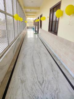 Hotel Shree Pyare Mohan Dham by Budget Hotel Stay - 3