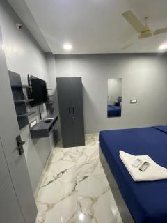 Hotel HiCity Comfort Near DLF Cyber City & AIG Hospital - 9