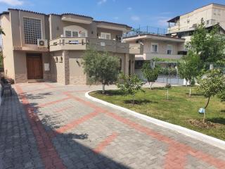 Serenity Balcony Villa Tirana - 9