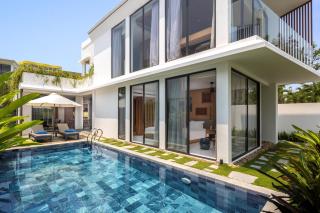 Royal Beachfront Villas Danang - 5