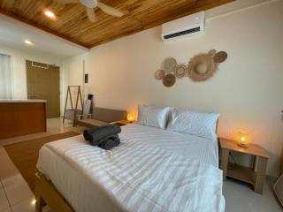 Legasi Kampung Baru Guesthouse - 8