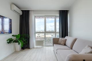 7-27 Kvartet, Vasyl Lypkivskyi 16g, Kyiv, railway station, metro nearby, panoramic city view, Petrovdom Apartment - 0