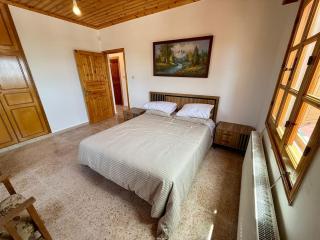 Authentic 5 Bedroom Stone Villa with Pool in Kathikas - 3