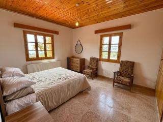 Authentic 5 Bedroom Stone Villa with Pool in Kathikas - 1