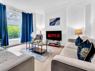 Anfield House - Liverpool Retreat 7 Bedroom Home - 0