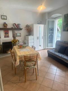 The White Alley House close to the Lake - 9