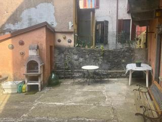 The White Alley House close to the Lake - 8