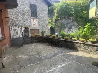 The White Alley House close to the Lake - 3