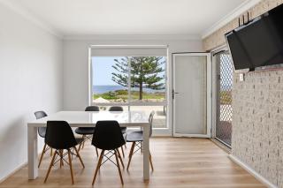 Family-Friendly Home Near Warnbro Beach - 7