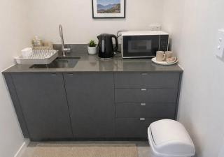Budget Friendly Studio in Queenstown Sleeps 3 - 4