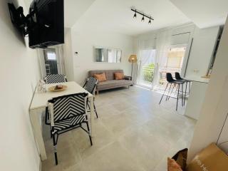 Sea Views Sanatori Beach Superior - 4