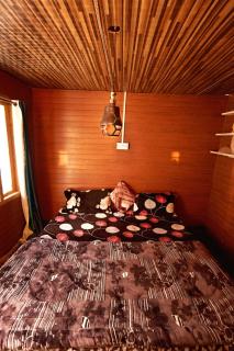 Moonlight Cafeteria- Huts & Camps - 8