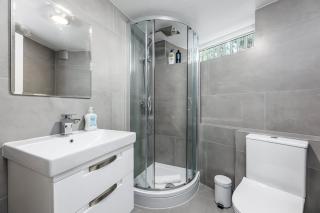 Spacious Designer Family Gem with Roof Terrace and Views - 1