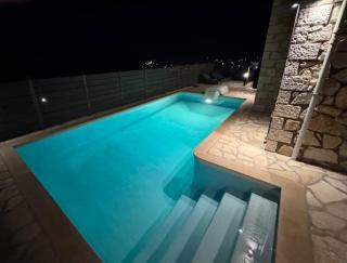 Lambda Luxury Villa 2 - 3