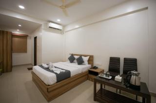 Hotel Aura Inn - 5