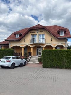 Budapest Airport Almáskert Panzió - 0